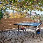 Family Portes With Panoramic View!