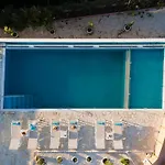 Family Portes With Panoramic View! * Pithos