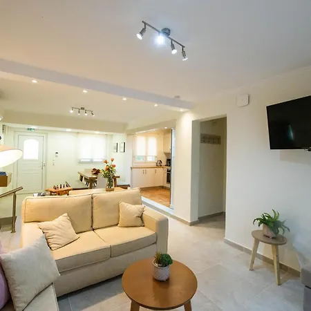 Family Portes With Panoramic View!