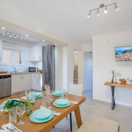 Vila Family Portes With Panoramic View! *