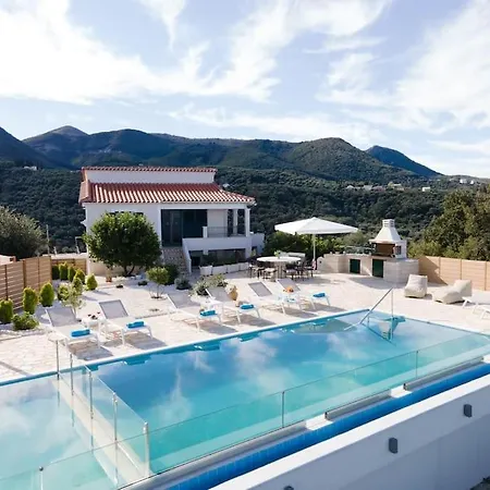 Family Portes With Panoramic View! Vila