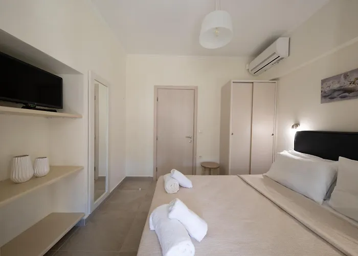 Family Portes With Panoramic View! * Pithos