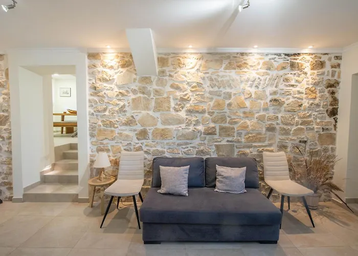 Family Portes With Panoramic View! Pithos