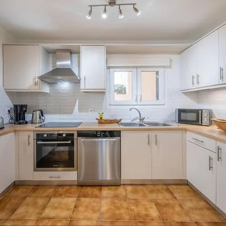 Family Portes With Panoramic View! *