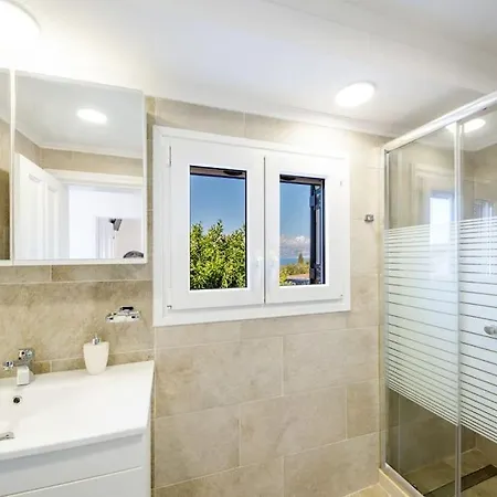 Family Portes With Panoramic View! Villa