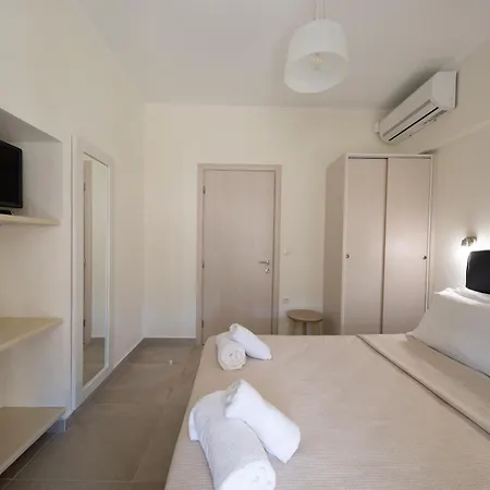 Family Portes With Panoramic View! * Pithos